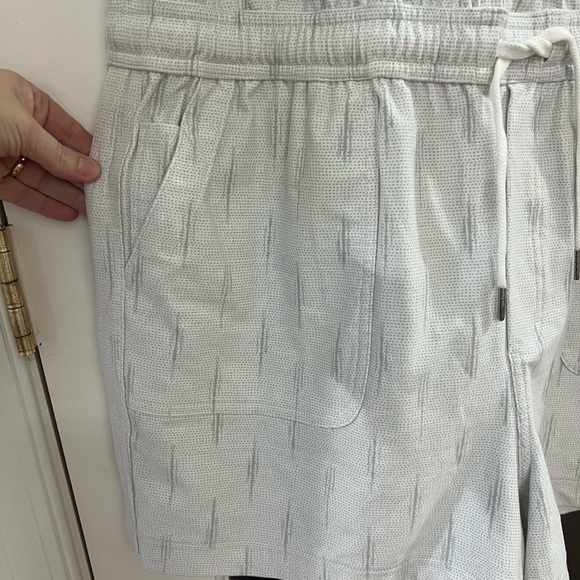 Athleta Grey Printed Farallon Romper Shorts Jumpsuit  - Size 1X - Picture 8 of 10